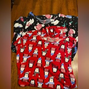 Secret treasures plus size women’s tunic Christmas tops.  Size 2X – 3X.